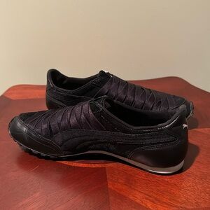 Women’s puma running shoes